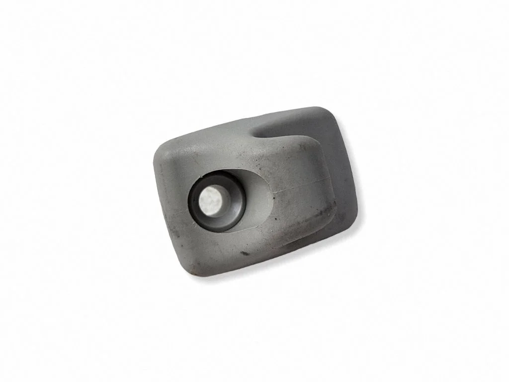 Sun visor clip/hook/bracket