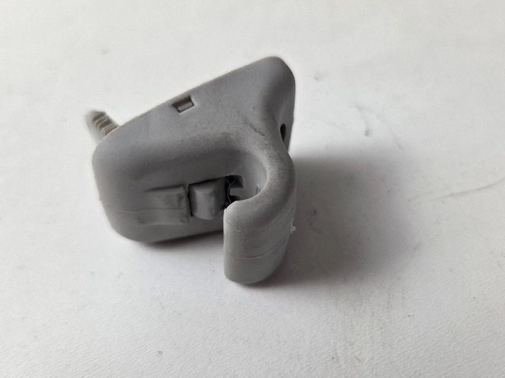 Sun visor clip/hook/bracket