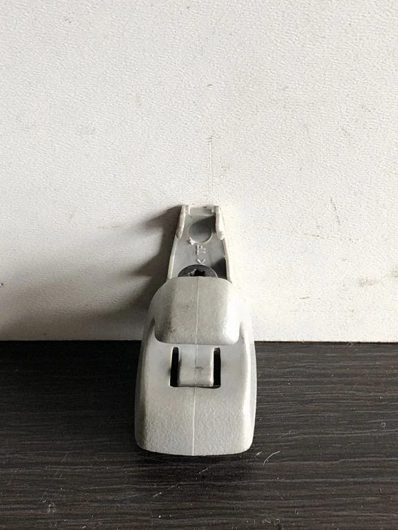 Sun visor clip/hook/bracket – Opel Astra K (2015-2021)