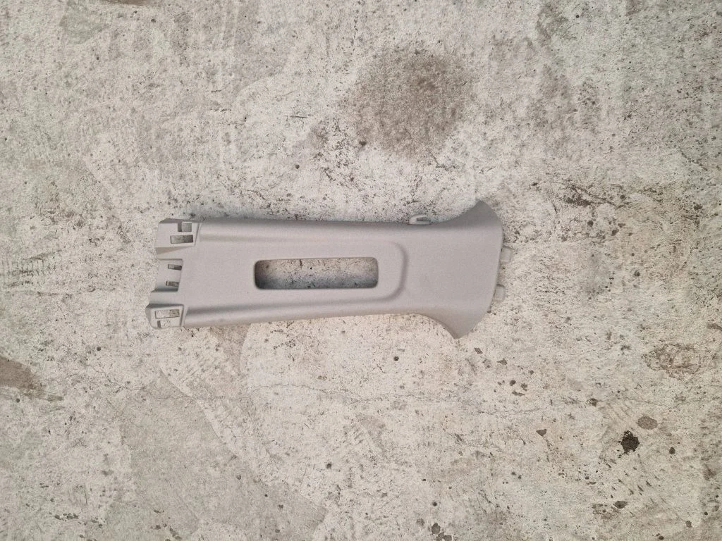 (B) piilari kate (ülemine) 84161T8K