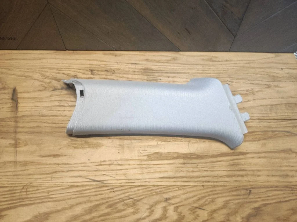 (C) pillar trim 3T9867287B
