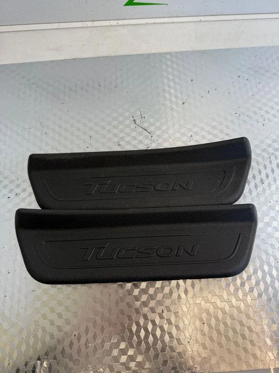 Tagalävise kate (sisemine) – Hyundai Tucson TL (2015-)