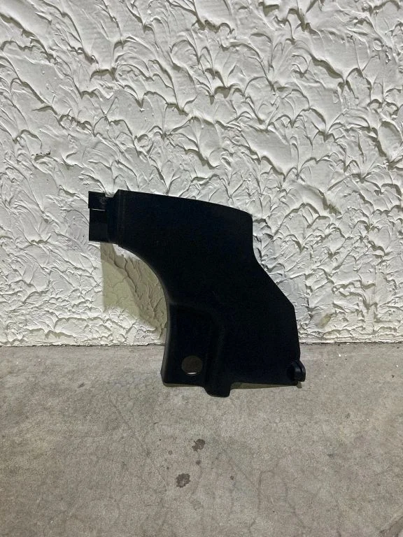 Foot area side trim 858263W900