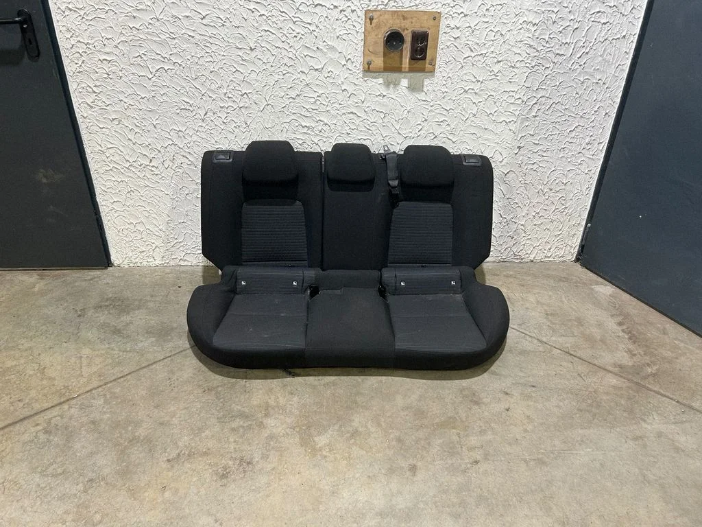 Rear seat