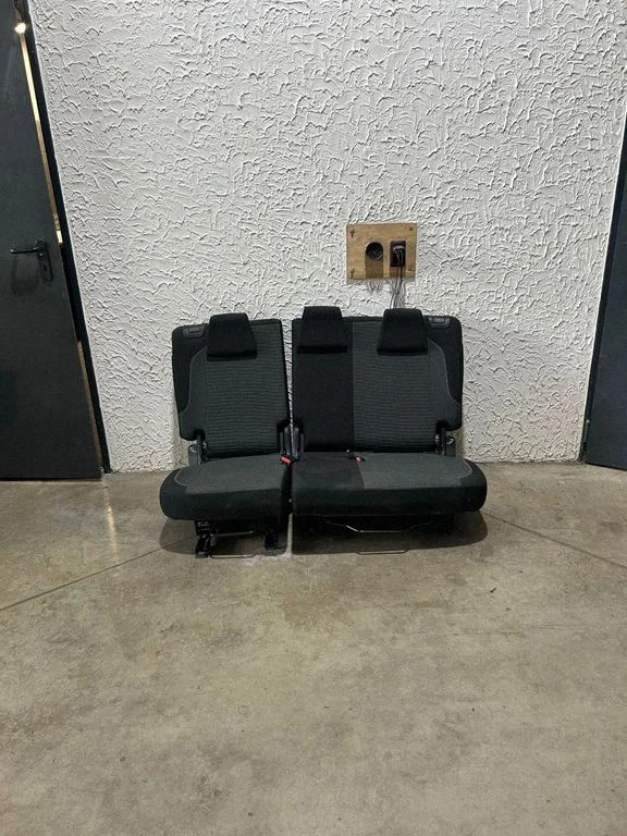 Rear seat