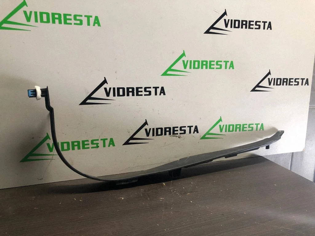 Listwa progowa przednia (wewnętrzna) 39802095