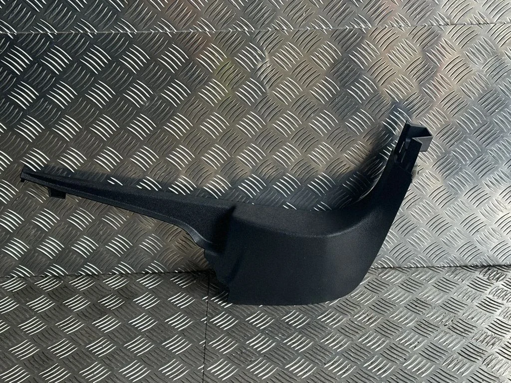 Front sill trim cover 9677430877