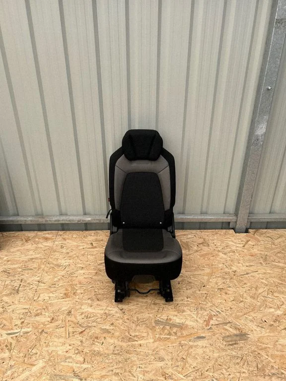Rear seat