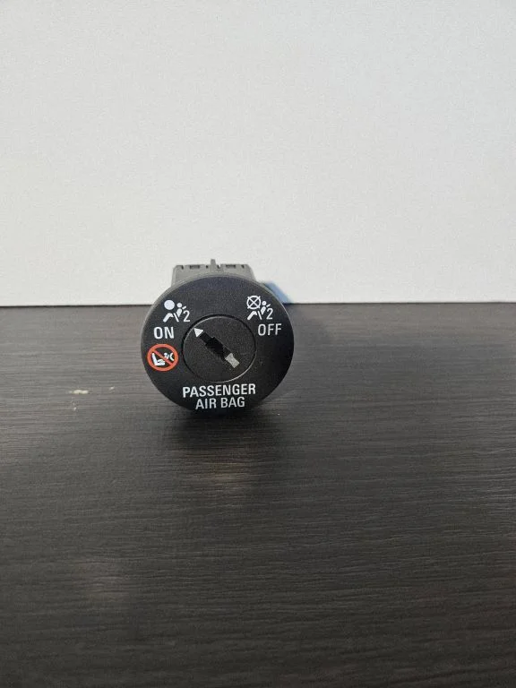 Wyłącznik poduszki powietrznej pasażera 13577258
