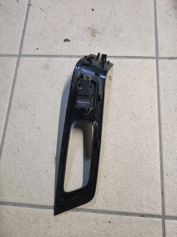 Przełącznik szyb elektrycznych 3986809