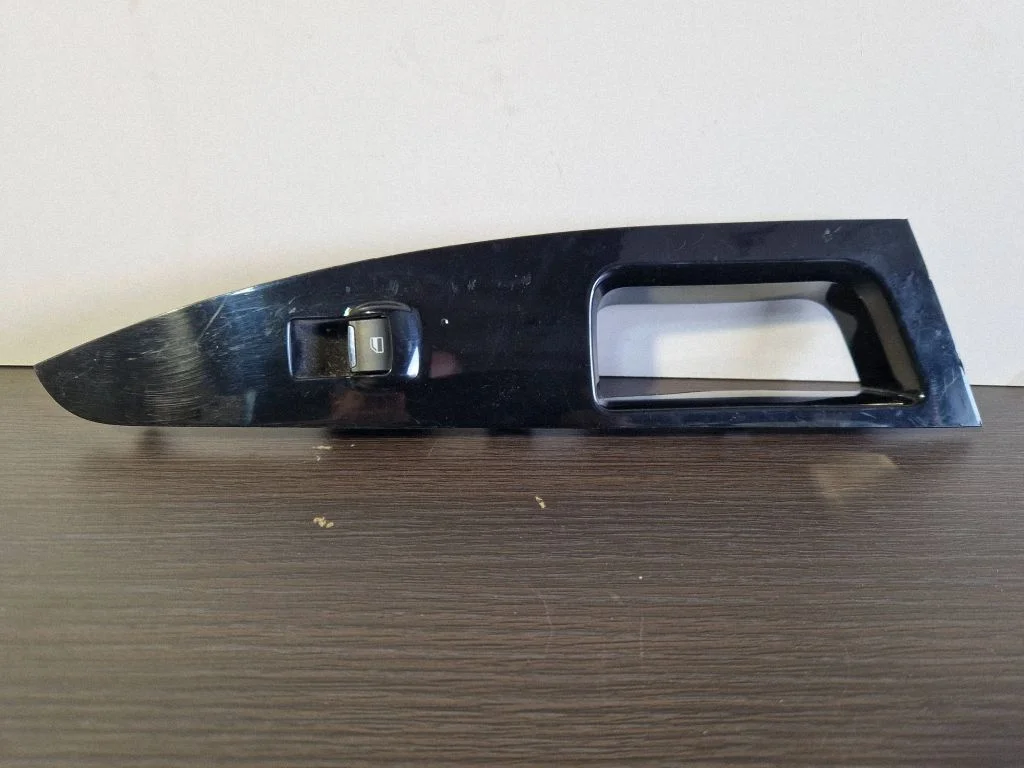 Electric window control switch DS7314A567B
