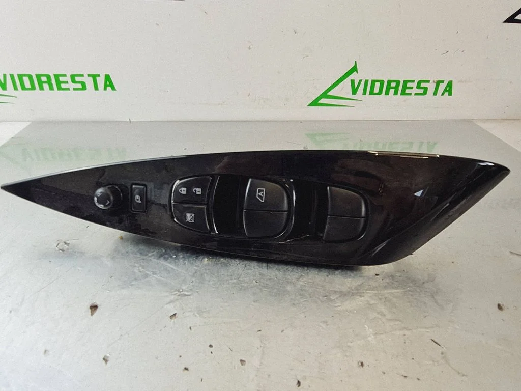 Przełącznik szyb elektrycznych 809603NE0A