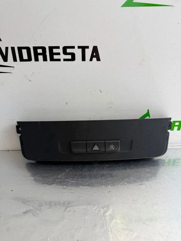 Hazard light switch – Mercedes-Benz Vito Viano W447 (2014-)