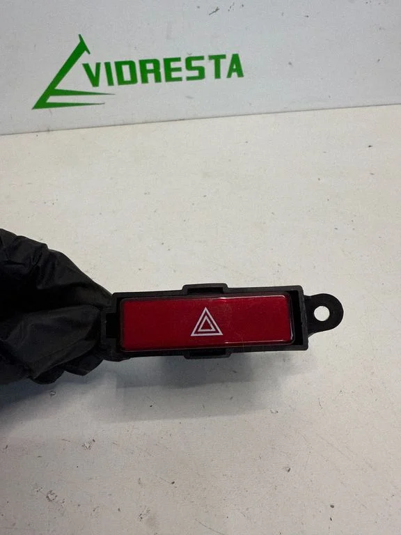 Hazard light switch M55804