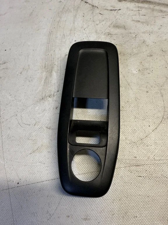 Electric window control switch E31437