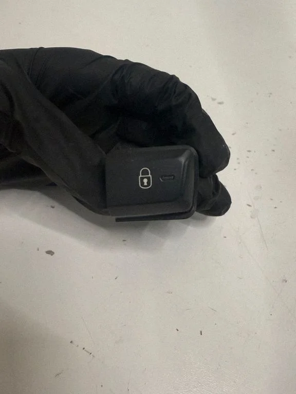 Other switches/knobs/shifts 96750883ZD