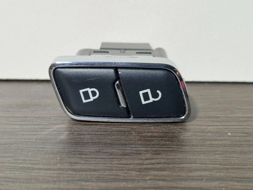 Pozostałe przełączniki i pokrętła BB5T14017DCW