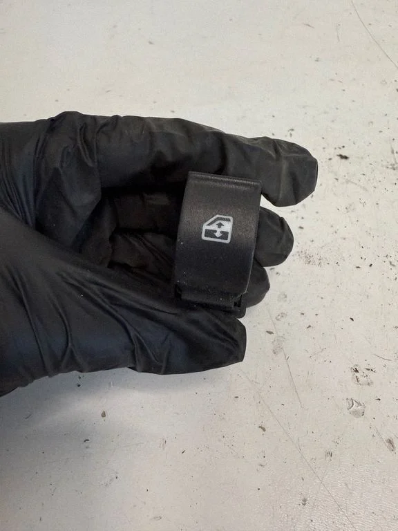 Elektriaknate lüliti 7354612800