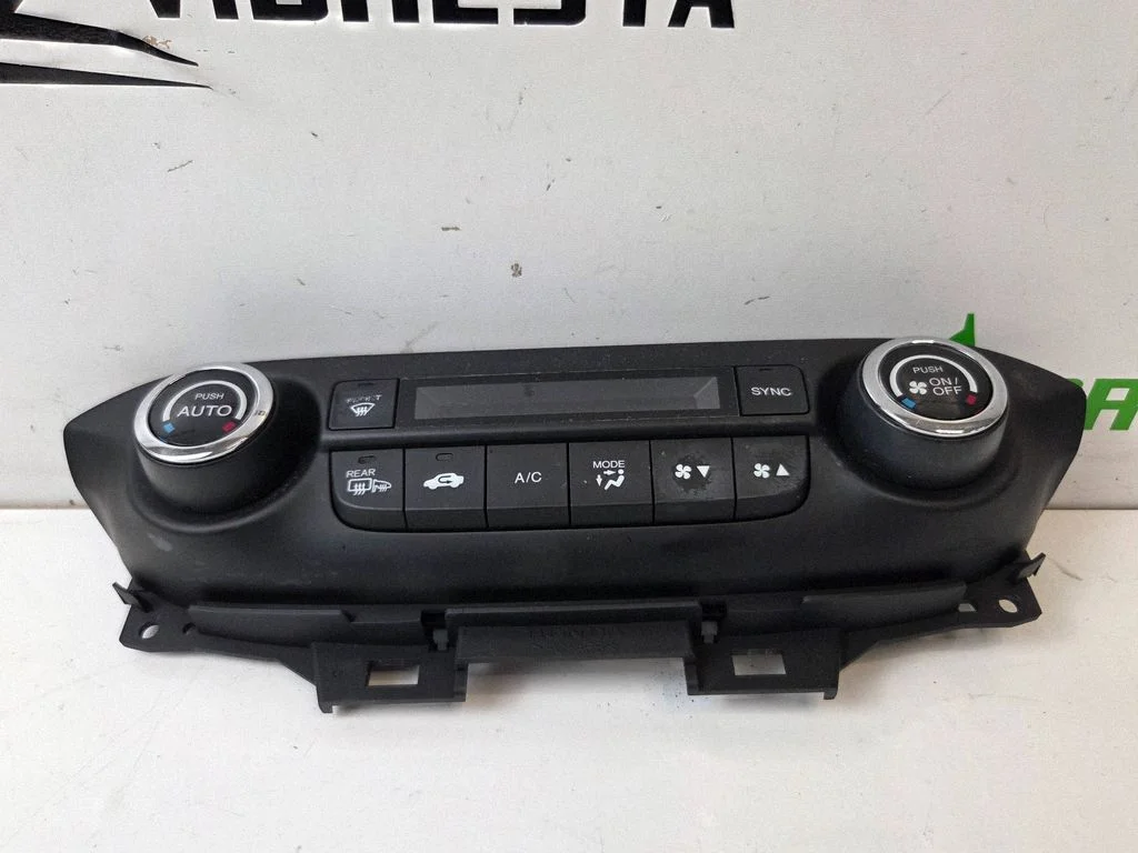 Climate control unit – Honda CR-V (2013-2016)