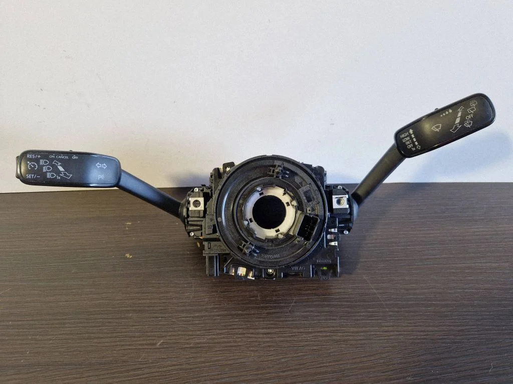 Wiper turn signal indicator stalk/switch 5Q0953507DF
