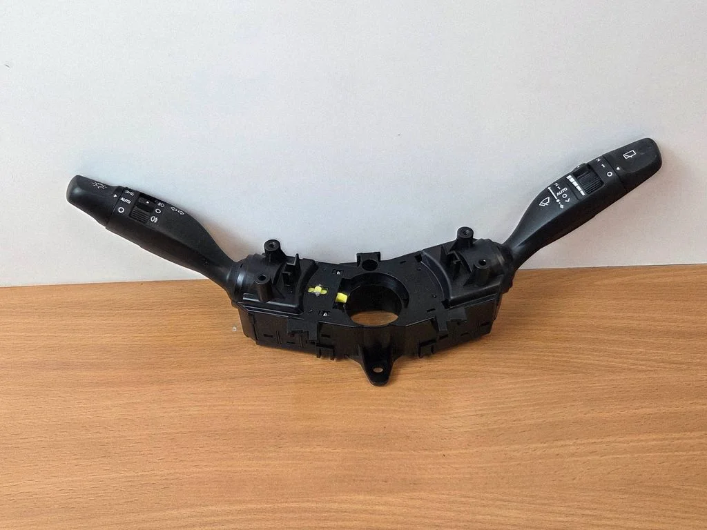 Wiper turn signal indicator stalk/switch 93404Q0960
