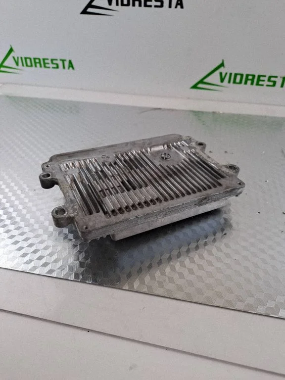 Dzinēja vadības bloks 2757006332