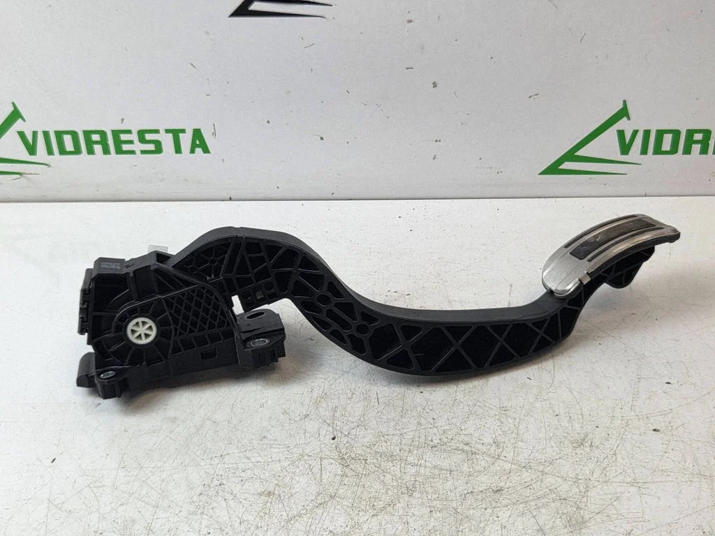 Gaasipedaal 86CT87