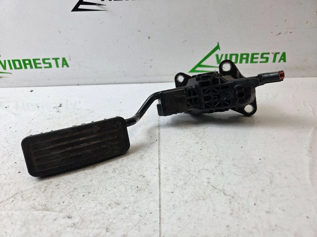 Accelerator throttle pedal – Honda CR-V (2013-2016)