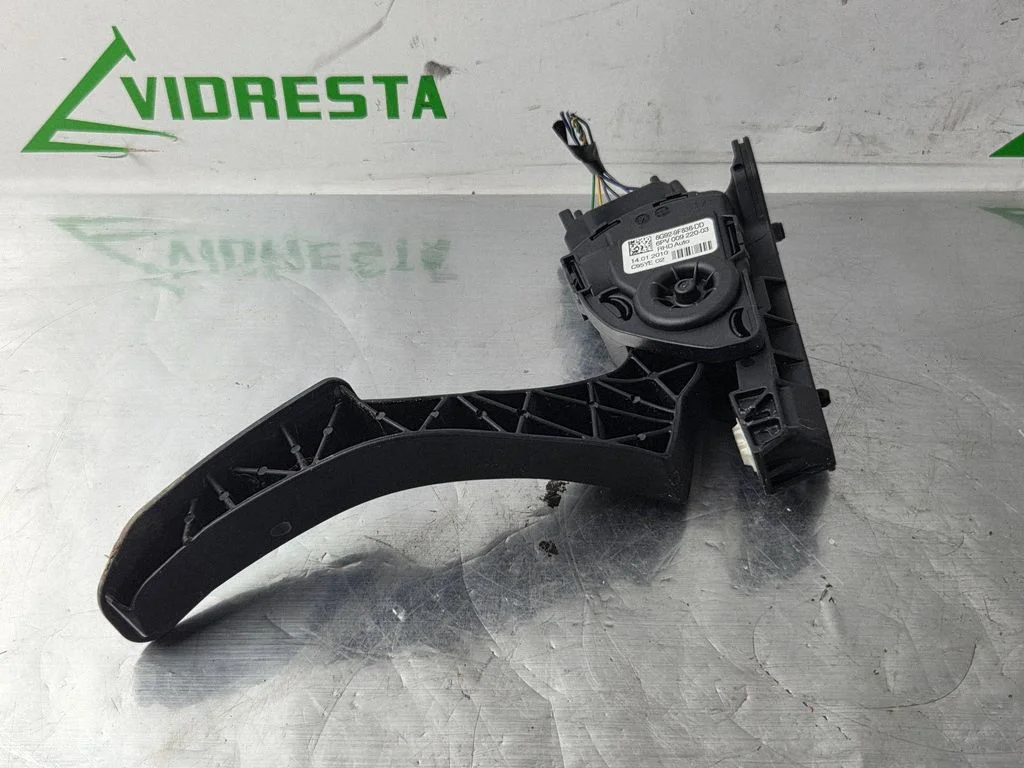 Akseleratora pedālis 6G929F836DD