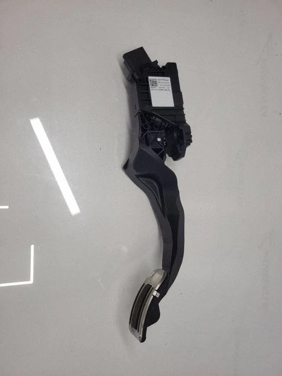 Accelerator throttle pedal – Peugeot 208 II (2019-)