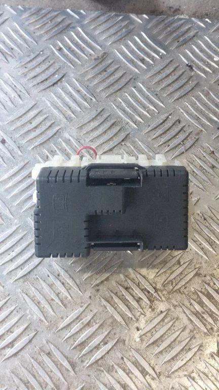 Fuse box set 6G9T14C507AB