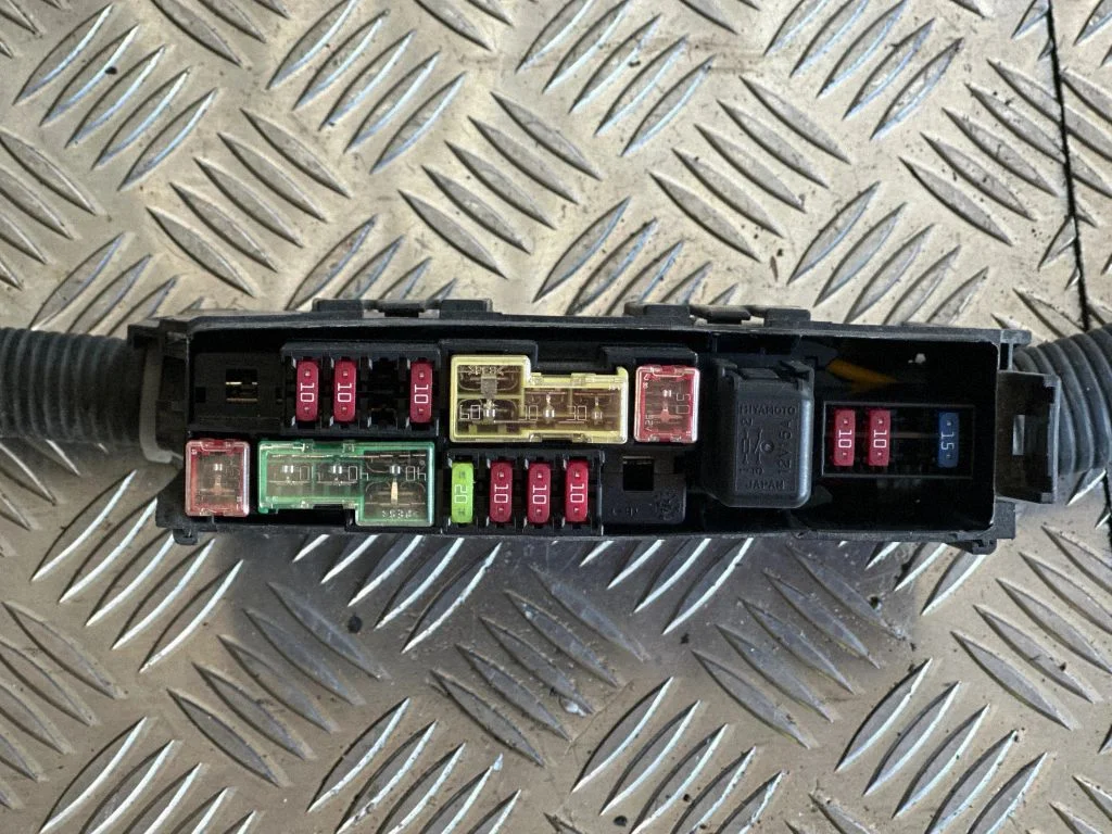 Kaitsmekarp (komplekt) 24382EW70B