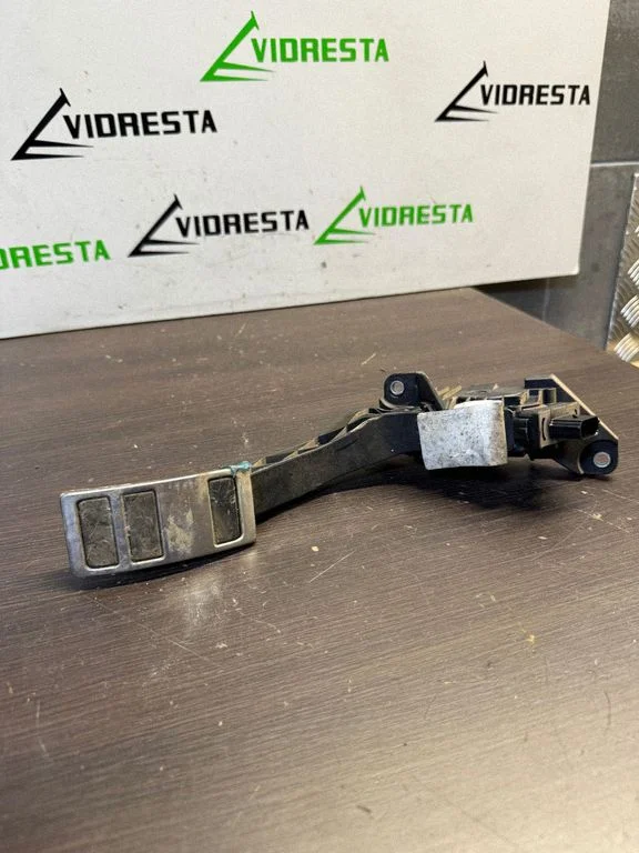 Akseleratora pedālis JX619F836FB