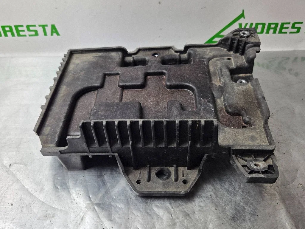 Battery tray – Hyundai i20 (BC3 BI3) (2020-)