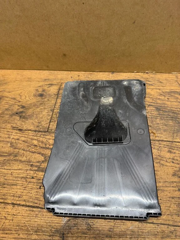 Battery tray
