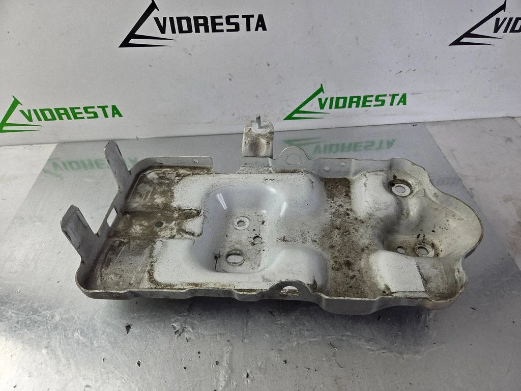 Battery tray