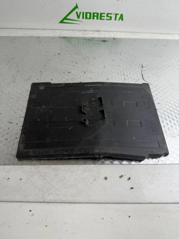 Battery tray – Citroen C4 Grand Picasso (2013-2018)