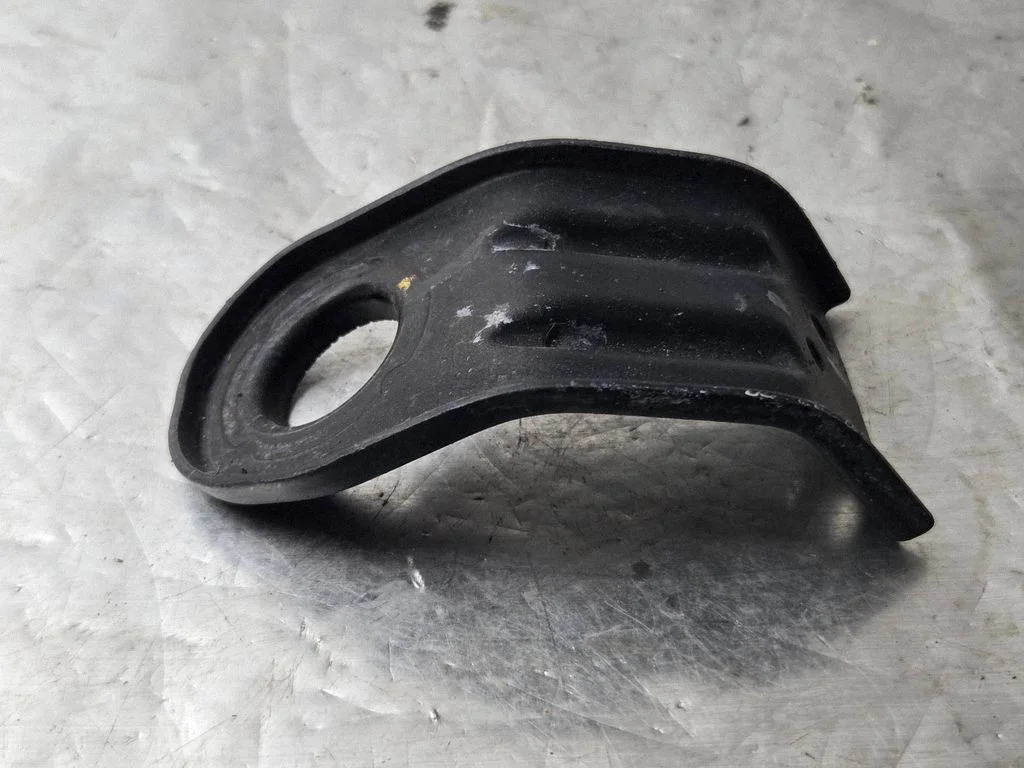 Battery bracket