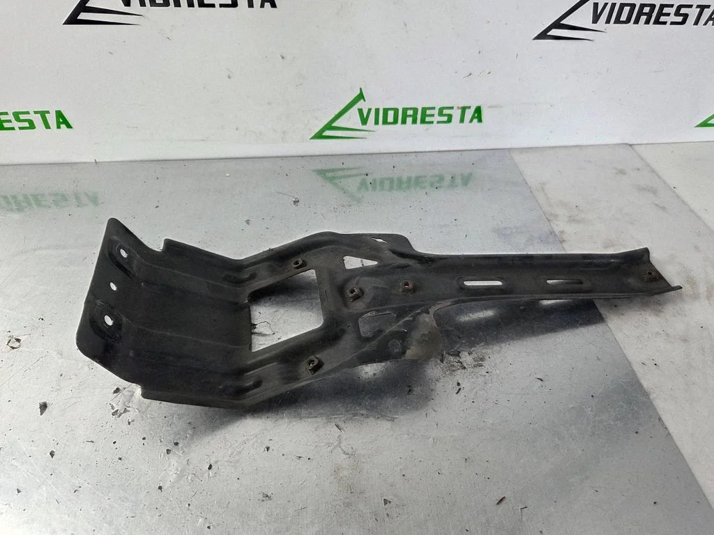 Battery bracket