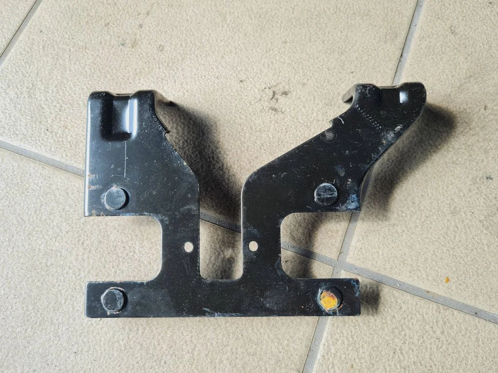 Other engine bay part – Nissan Leaf I (ZE0) (2010-2017)