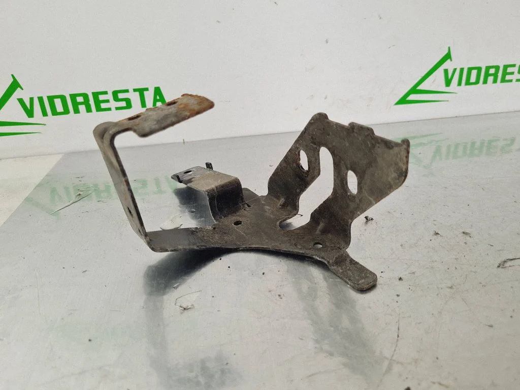 Cita motora nodalījuma detaļa A6221500073