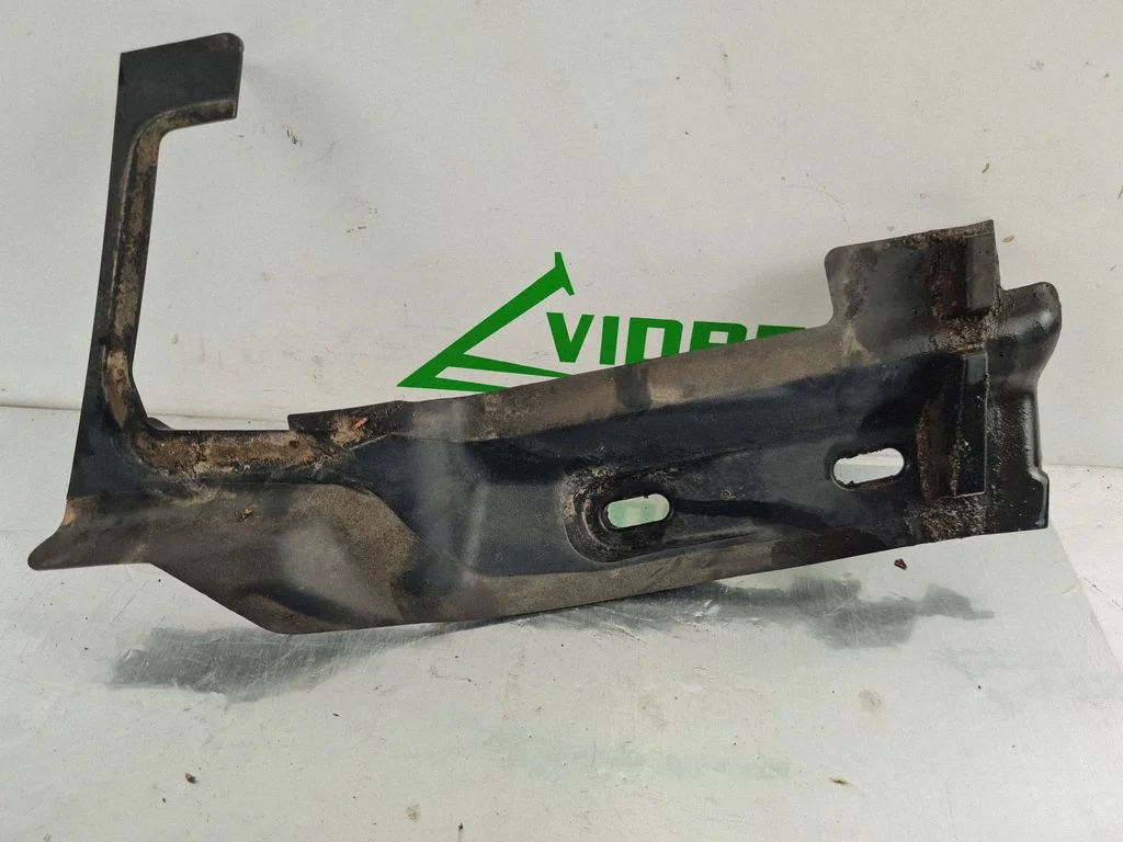 Cita motora nodalījuma detaļa A4478840400