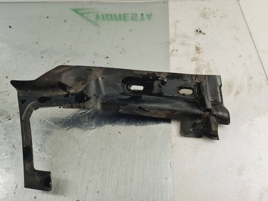 Cita motora nodalījuma detaļa A4478840300
