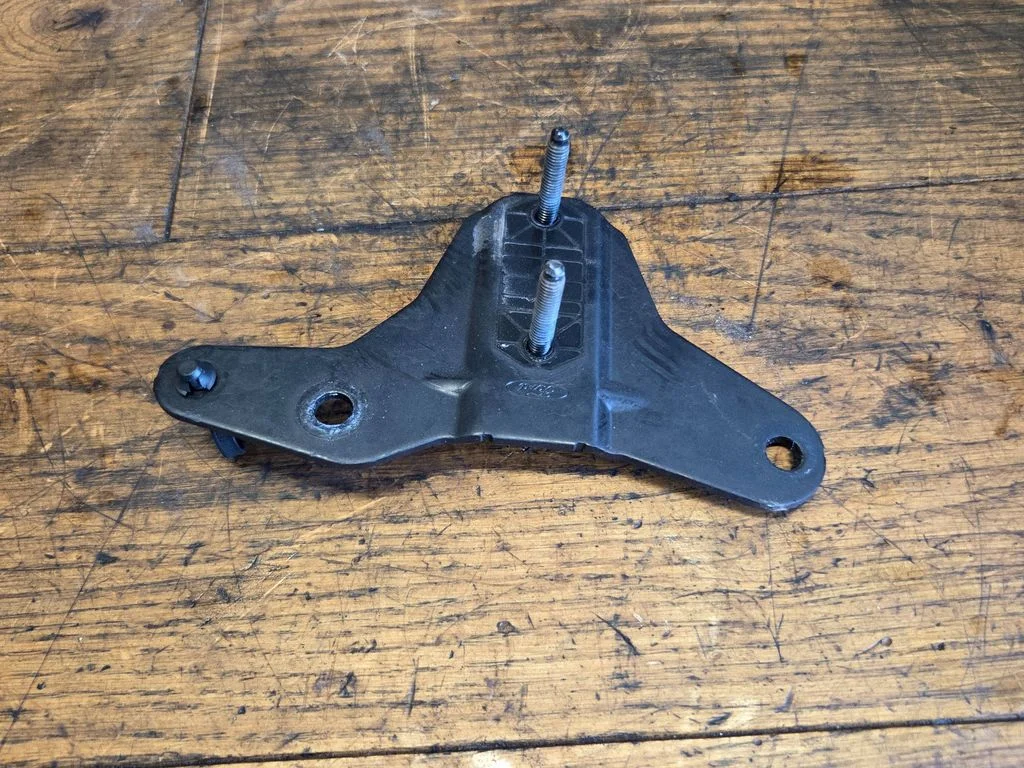 Muu mootoriruumi osa – Ford Transit Custom (2013-2023)