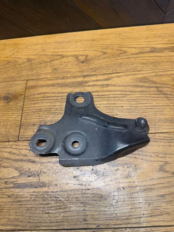 Other engine bay part 6G926L062AC