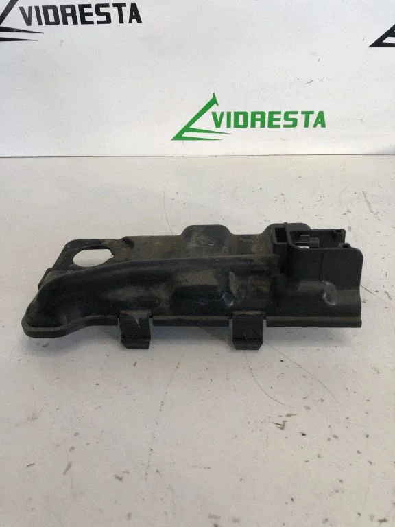 Other engine bay part T93913C