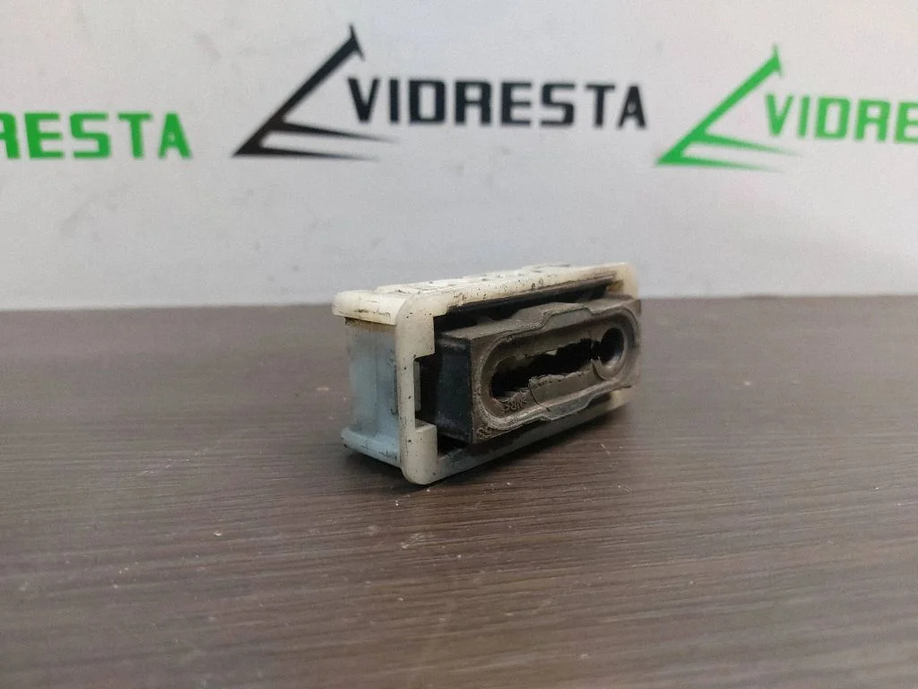 Muu mootoriruumi osa 6883