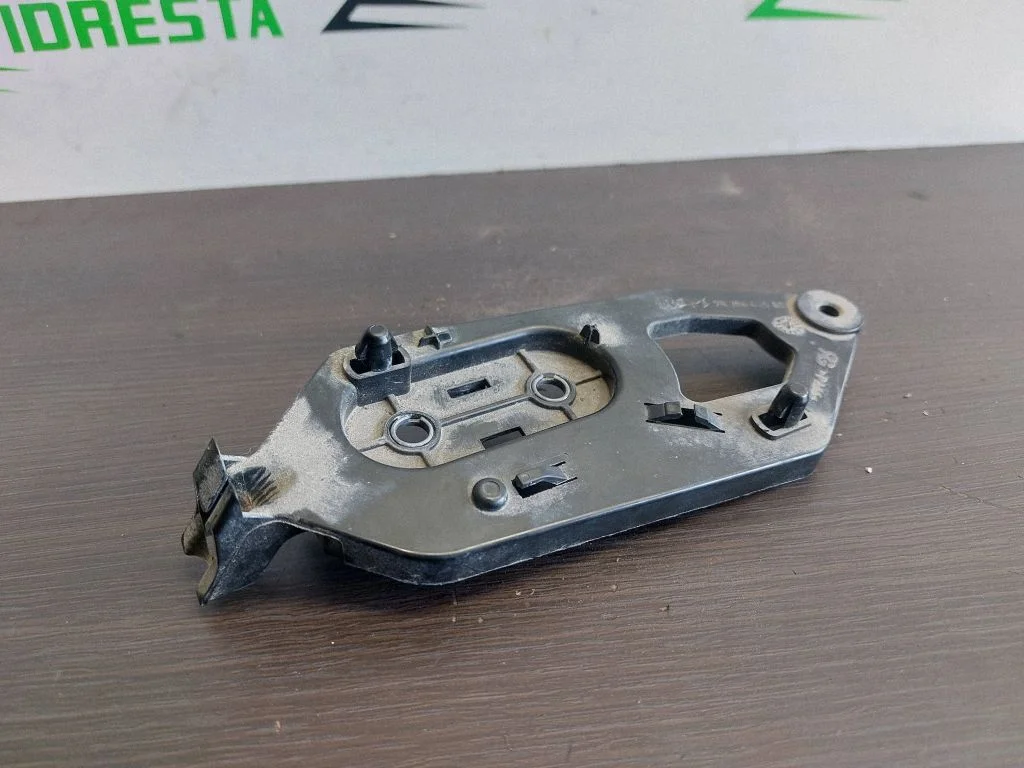 Cita motora nodalījuma detaļa 9819665580