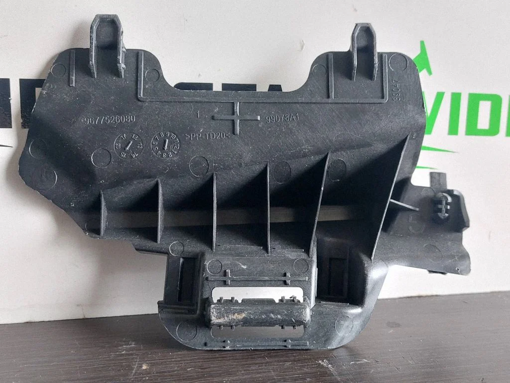 Cita motora nodalījuma detaļa 9677526080