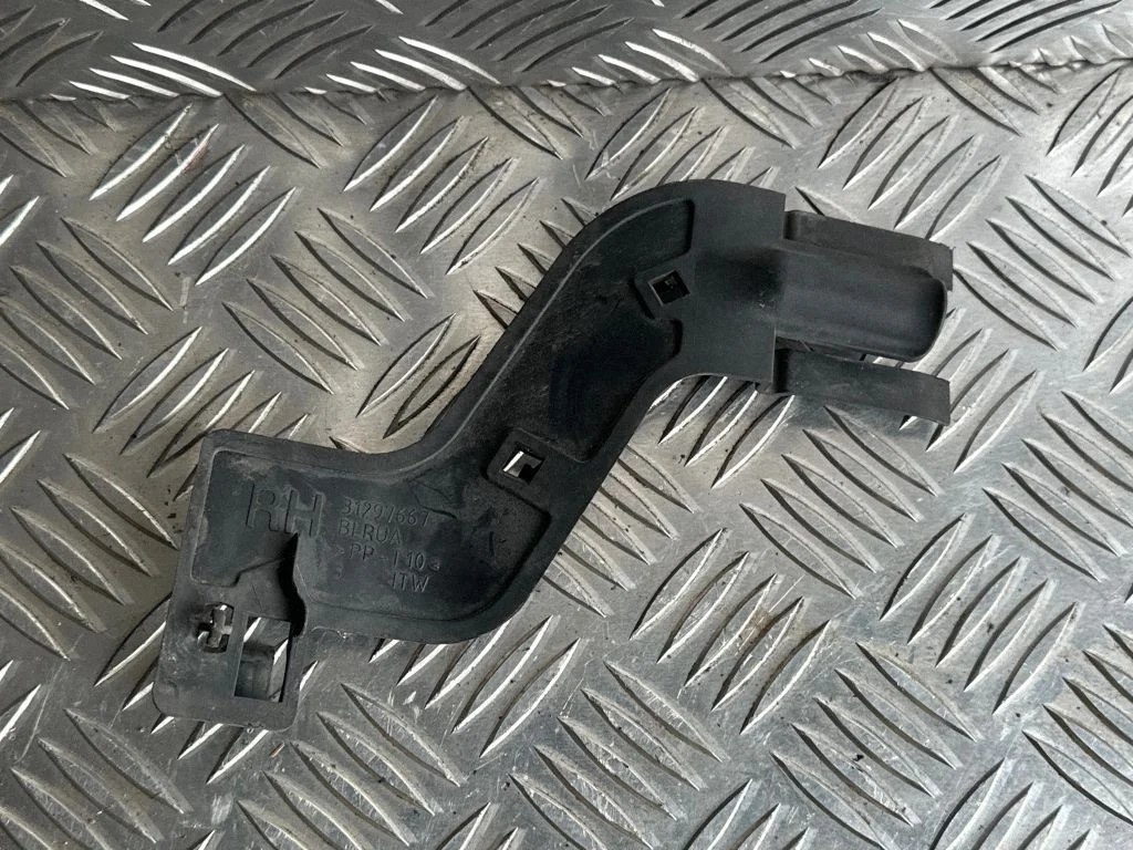 Other engine bay part 31297667